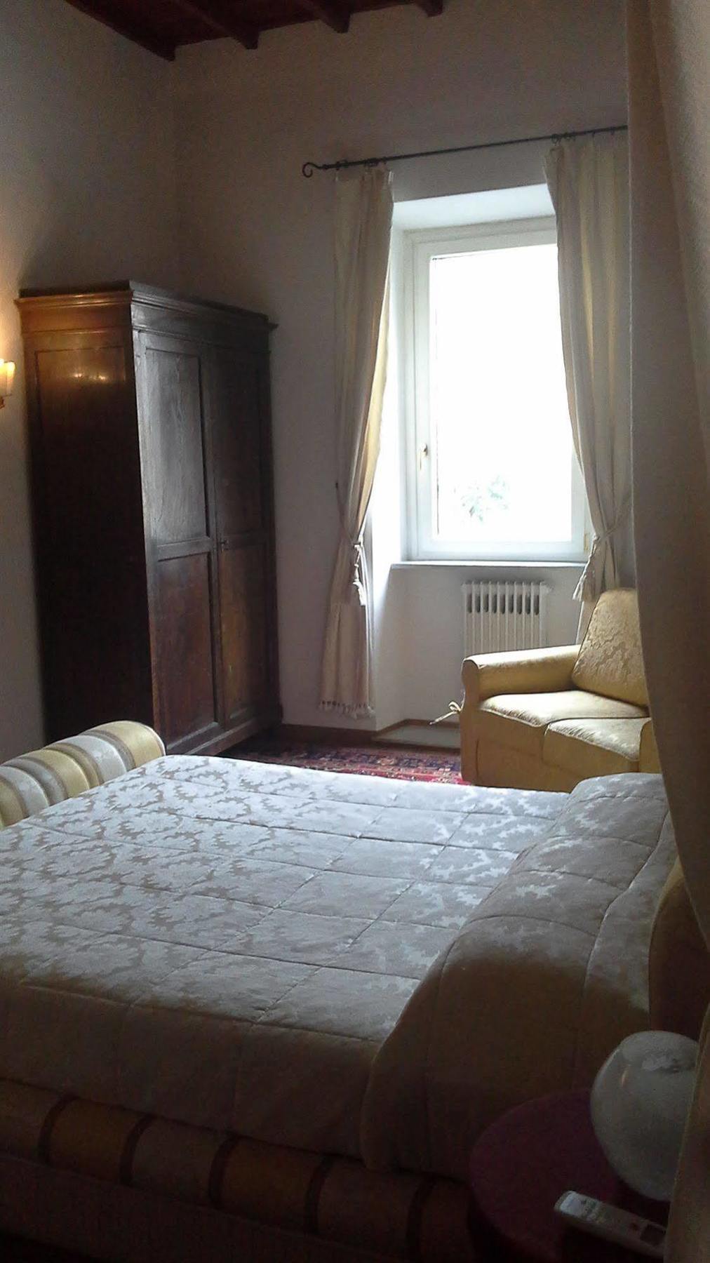 Liv'In Roma Campo Dei Fiori Apartment Exterior photo